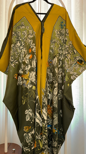 حرير - فستان&nbsp;شلاح&nbsp;حرير&nbsp;سايز&nbsp;فري&nbsp;…يلبس&nbsp;لغاية&nbsp;XXLمن&nbsp;الأمام&nbsp;أقصر&nbsp;من&nbsp;الأجناب&nbsp;تقريباً&nbsp;الطول&nbsp;52&nbsp;إنش