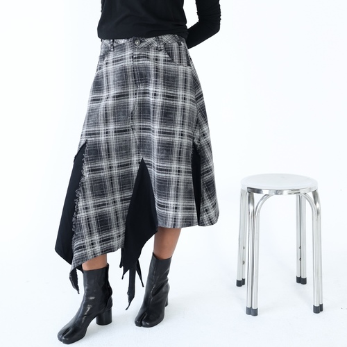 checker Black Skirt