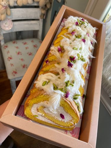 Safron Swissroll cake