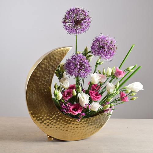 flower moon - Moon
  shape tray decorated with fresh allum and lisianthus flowers.