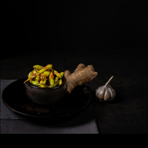 إيدامامي مع زنجبيل و ثوم - إيدامامي - فول أخضر ياباني مسلوق بنكهة الثوم والزنجبيل الخاصة