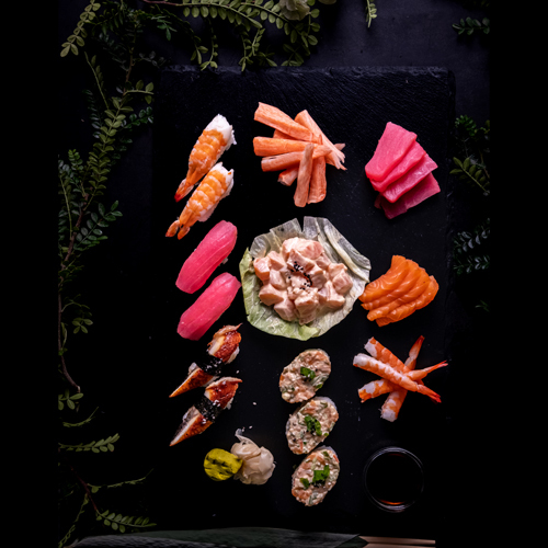 سو شيمي بلاتر - تونا ساشيمي 4 قطع - سالمون ساشيمي 4 قطع - قبقب ساشيمي 4 قطع - ربيان ساشيمي 4 قطع - ربيان سوشي قطعتين - قبقب سوشي قطعتين - تونا سوشي قطعتين - اوناجي البحر قطعتين - سالمون المنقع