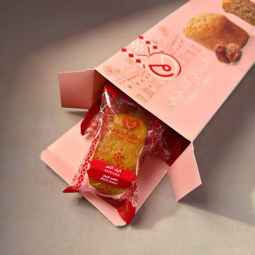 Date cake with white wheat, 14 pieces, Hijazi flavor