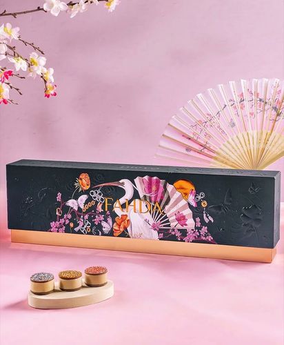 Fahda Krishni Mix 400g - Fahda Crunchy Mix Description: A luxurious selection of crunchy chocolates in three rich flavors: cappuccino, Lotus, and peanut butter. 
 Weight...