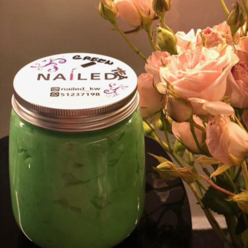 Nailed KW - Green Tea Hair Mask - it encourage blood flow and circulation to hair follicles, reduce inflammation, and can ease dandruff. Incorporating green tea will  stimulate growth, encourage healthier and shinier tresses. Size: 400 ml