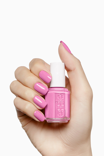 Nailed KW - Essie lovie dovie