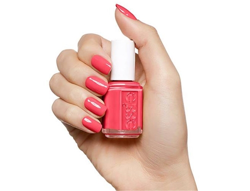 Nailed KW - Essie Peach daiquiri