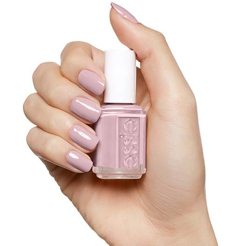 Nailed KW - Essie lady like