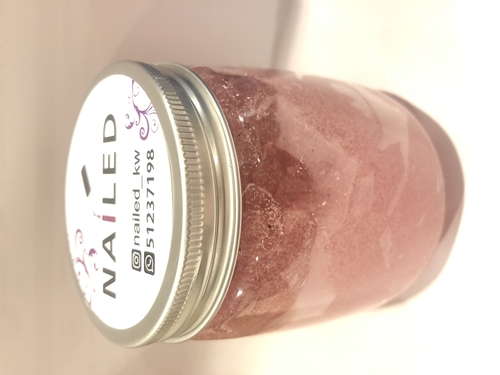 Nailed KW - Rose scrub  - It removes the outer layer of the skin, which is often dead cells, making it faded by the complexion, and visibly increasing its freshness. It helps to get rid of the effects and scars left by pimples and acne, and it also treats many skin diseases the resulting dark and dark spots, and reduces redness of the skin. size:400ml