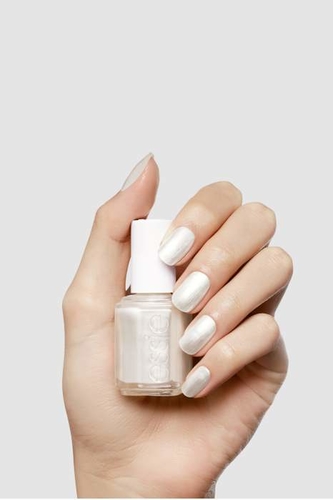 Nailed KW - Essie pearly white