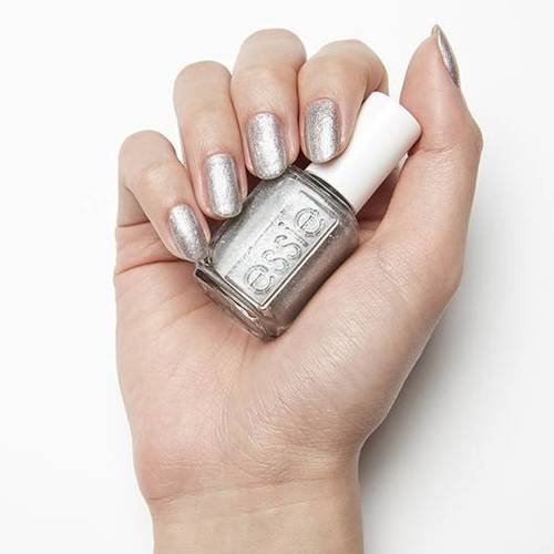 Nailed KW - essie making spirits bright