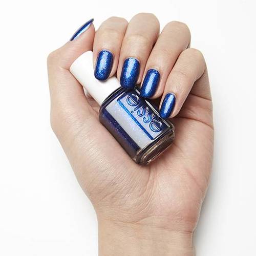 Nailed KW - essie tied & blue