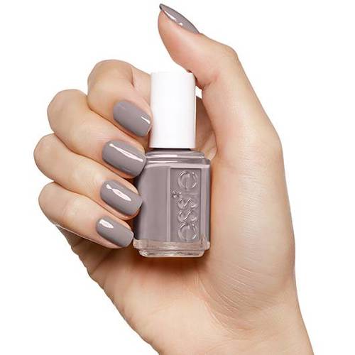 Nailed KW - Essie chinchilly