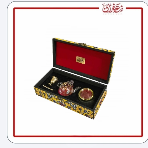 Royal neqsa 5 grms - A Royal box contains 5 grams of super Nigen saffron , gouri and hawan .