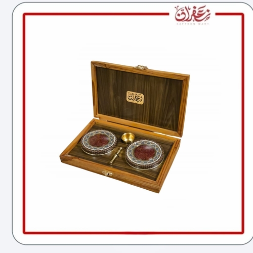 Luxury wooden box - 10g Premium Super Negin Saffron in an elegant wooden box with a small golden mortar – a perfect choice for gifts and connoisseurs.
