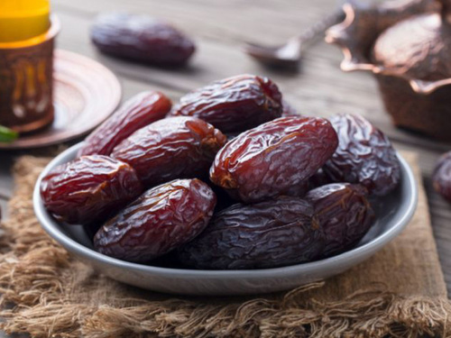 Dr. Kazu - Large Jordanian Medjool dates