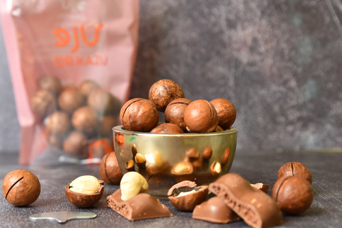 Macadamia with a chocolate flavor