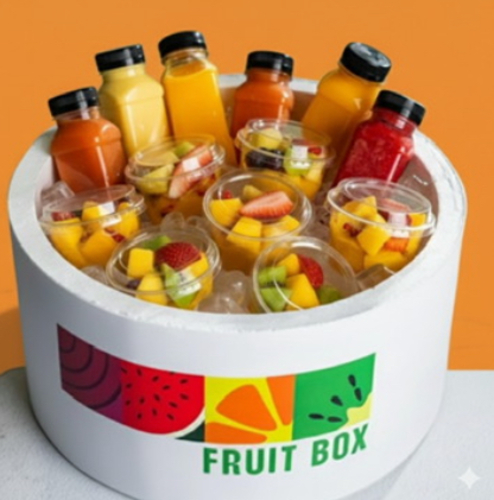 بوكس سلط ١٠ + عصير ١٠ - تشكيله رائعه من العصاير بالاضافه الي الفروت سلط
