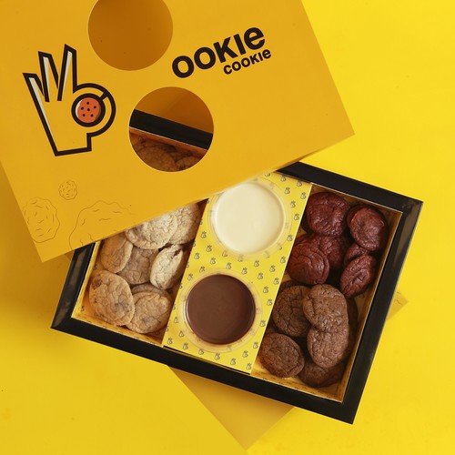 mini cookies (choose yr favorite kind) - 40 pieces of mini cookies with 2 containers of chocolates dipping sauce