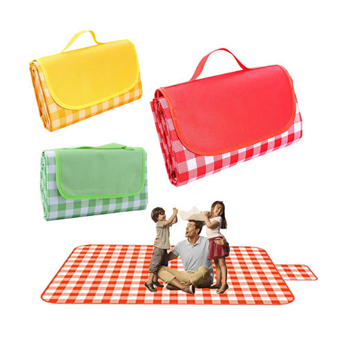 Portable camping mat size 150 x 200cm waterproof mat - 3 Color - Foldable Picnic Mat Portable Camping Mat 150x200CM Waterproof Oxford Cloth Picnic Blanket Camping Sleeping Mat -YellowDescription
Material and waterproof:
We designed our blankets to be as simple and functional as possible, this picnic blanket is made of oxford cloth which is thick, waterproof, moisture resistant and durable.

Easy to carry:
Weighing 200 grams (7.05 oz), our foldable blanket is lightweight and easy to store and carry.

Color and Size:
For this picnic mat we have 2 different colours: Yellow, Red, Size; 150cm x 200cm. You can choose one of them as a summer gift for your family or friends.

There are various uses:
Our waterproof picnic blanket is designed to be portable and suitable for all occasions. Use it as a picnic blanket to relax on vacation, hiking/camping or just hanging out in the garden/backyard with friends or family. They are must-have accessories for a relaxing getaway.