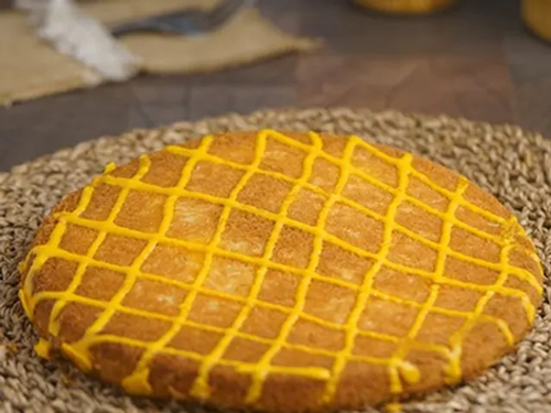 Fan Al Kunafa - Kunafa Saffron - broen konafa with cream and  Saffron sauce