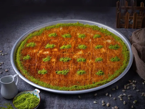 Fan Al Kunafa - Diwania Hasir With Cheese