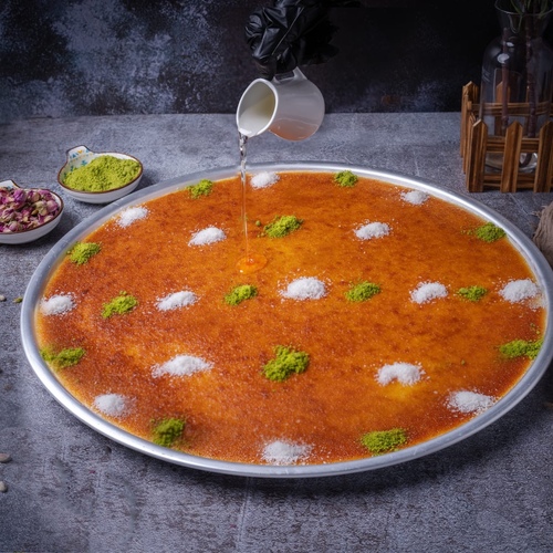 Fan Al Kunafa - Basbousa with cream - Jordanian basbosa with cream