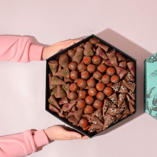 Moqrmshat Alkadi - Bugles Oreo - zaater - sesame- Paprika Cheese Balls