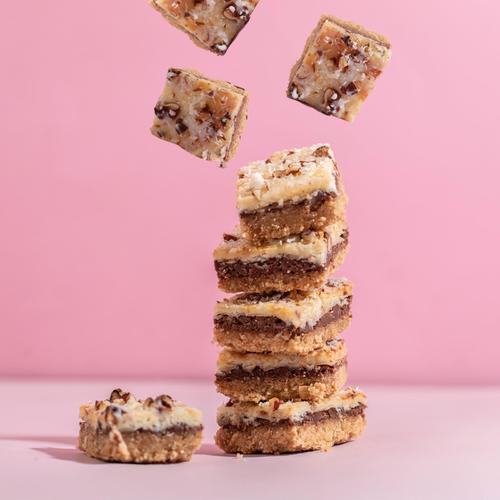 Cheese Crush - Digestive biscuits with chocolate and cream cheese mixed by nuts and pecan and coconut