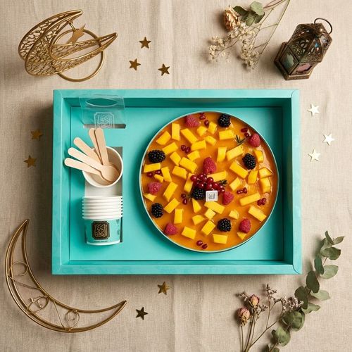 ترايفل المانجو - طبقات سبونج فانيلا مع المانجو&nbsp; و الفواكه طبيعية