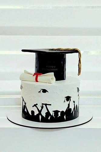 Graduation Cake 4