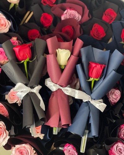 Flowers By J  - J Mini Bouquet (Give Aways) - ١٠ حبات أقل حد للطلب