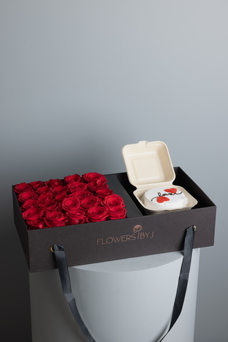 Flowers By J  - J 92 cake box - Cake box for your loved ones