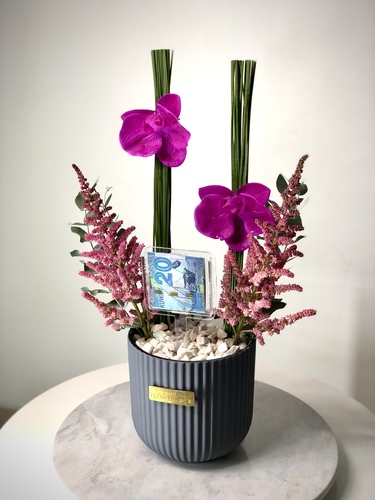 J 43 vase