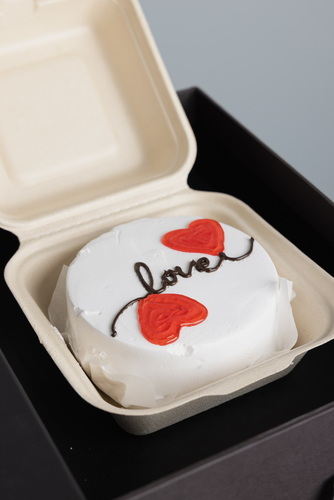 J 92 cake box