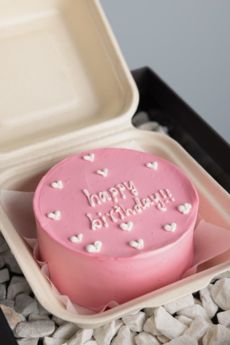 J 93 cake box