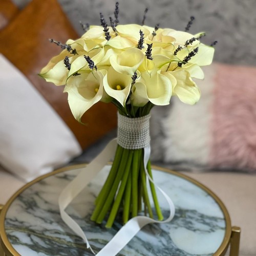 J 1 Bride Bouquet