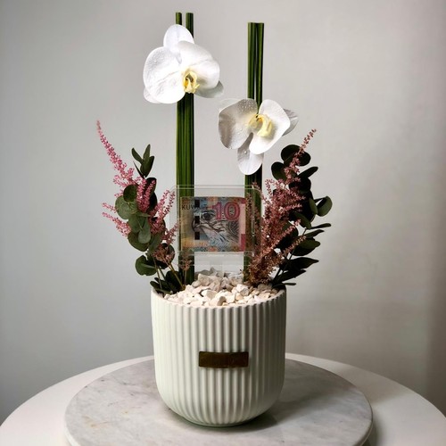 J 41 vase
