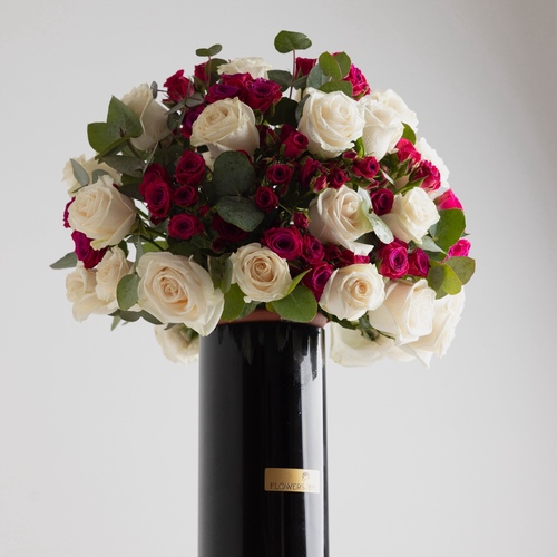 J 51 Vase