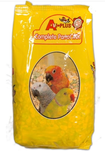 Complete Sutherlands Parrot Mix , 1kg - A tasty, variety feast for your parrots and larger parakeets. This easy to use, just-add-water formula contains rolled and roasted (cooked) grains and peas with our special parrot/parakeet supplement already added. Add some sunflower seed/mixed seed for a food that supplies all your bird’s needs for peak condition. During breeding season breeder pellets/egg food breeder can be easily added to provide for increased nutritional needs of breeding birds.