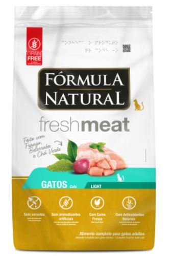 FN Fresh Meat Light Cats - Chicken, Beetroot and Green tea , - Made with Chicken, Beetroot and Green tea - Balance of the urinary system - Intestinal flora balance - Reduced calories - Beautiful and shiny coat 
 Developed by veterinarians, Fórmula Natural Fresh Meat line uses the most advanced concepts of dog and cat nutrition. Naturally tasty and nutritious, its great differential is the use of fresh meat and special sources of carbohydrates, fibers, vitamins and minerals, such as fruits and vegetables. It is a complete line that offers versions with specific care for different needs and life stages of your pet. This product offers a lower calorie content and more fiber for adult cats with a propensity to gain weight, gluttonous or sedentary.