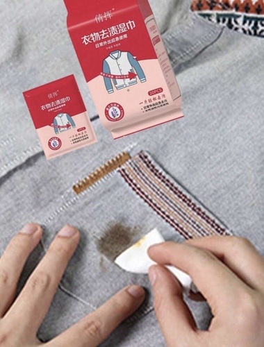 Wet wipes for cleaning clothes