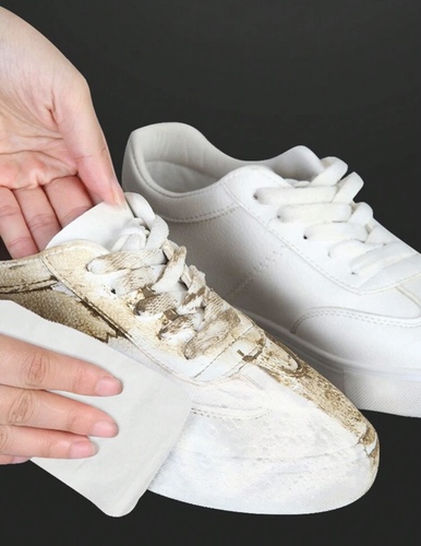 Wet wipes for cleaning shoes