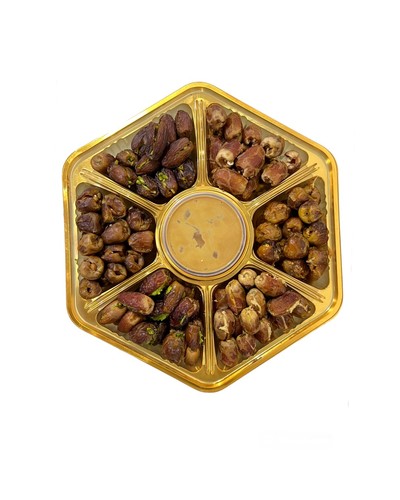 صنية تمر محشي مكسرات كبير