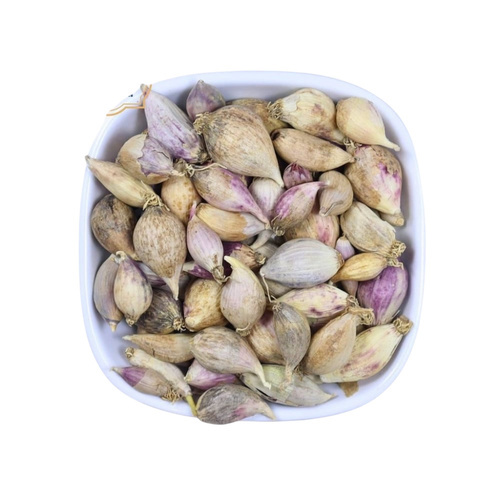 ثوم ذكر يمنى ( كيلو ) - الفوائد   يساعد على خفض الكوليسترول الضار يحتوي على مضادات أكسدة ومضادات للبكتيريا والفطريات يعزز قدرة الجسم على مقاومة العدوى ونزلات البرد والإنفلونزا.  يساعد في تحسين عملية الهضم وصحة الأمعاء لتقوية الرجال و ممتاز لخصوبة النساء