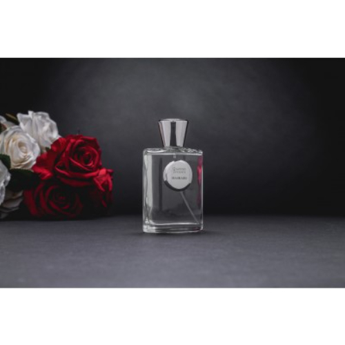 Hashabis - TOP NOTES : RASPBERRY , BLUEBERRY , RED CURRANT , HEMP LEAF AND DEW . HEART NOTES : HEMP LEAVES , HEMP FLOWERS , JUNIPER & VETCH . BASE NOTES : CEDARWOOD , MUSK , JAMAICAN PEPPER AND ERBA DELLA NOTTE