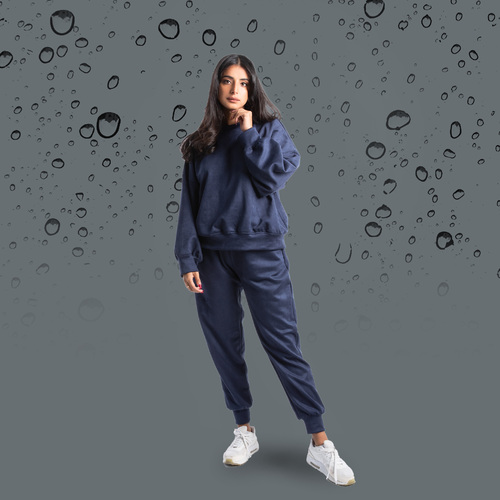 Track suit - A casual track suit made of suede fabric. One size that fits Small/Medium only