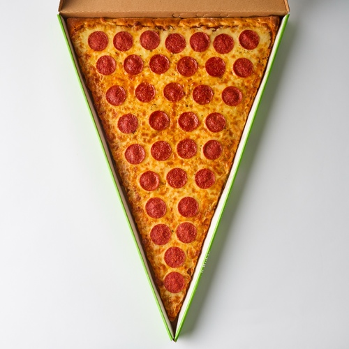 بيتزا بابروني العملاقة - اكبر بيتزا