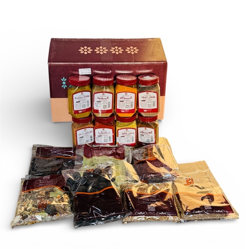 بوكس البهارات 15 صنف - المكونات كركم ناعم (علبه 450 جم) كمون ناعم (علبه 420 جم) فلفل اسود ناعم (علبه 450 جم) كزبرة ناعم (علبه 350 جم) دارسين ناعم (علبه 340 جم) ماجى خضار (علبه 400 جم) بابريكا (علبه 350 جم) بهارات يمنية (علبه 400 جم ) كزبرة حب 250 جم كمون حب 250 جم دارسين حب 250 جم لومى اسود 250 جم بهارات مشكلة 500 جم قرنفل اندونيسي 250 جم ورق غار 150 جمجميع البهارات مغسوله&nbsp; والطحن فرش تأتيكم&nbsp;&nbsp;داخل بوكس