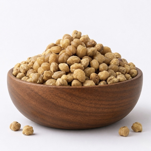 Akpi seeds - الفوائد تعتبر مفيدة في تحفيز الهرمونات الأنثوية، وكذلك زيادة وزن الجسم والدهون، تلجأ الكثير من النساء إلى تناولها لقدرتها على زيادة حجم المؤخرة والأرداف والصدر تعمل على توجيه دهون البطن إلى منطقةالمؤخرة والأرداف.
 تحسين الطاقة وزيادة النشاط، التخفيف من أعراض انقطاع الطمثالاستخدام يتم طحن هذه البذور أولًا أو طحنها قبل إضافتها إلى الوصفات الساخنة، أو مع الجوز واللوز والحلبة. يتم طحن بذور الاكبي حتى يتم الحصول على معجون بقليل من الماء.